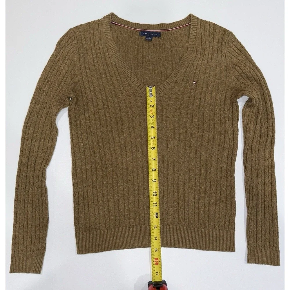 V-Neck Sweater Pullover Jumper. Tommy Hilfiger Women Slim Fit Size XS.‎ Preppy